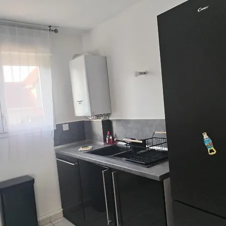 Maison Au Calme, Pro Ou Touristique Casa vacanze *